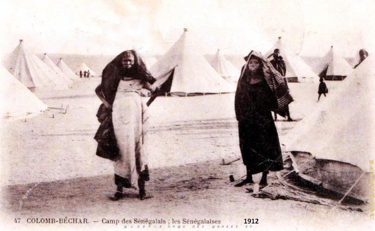 Colomb-Bechar - Camp des Senegalais - Senegalaises - 1912.jpg